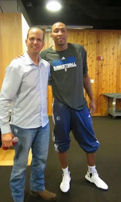 Sean Elliott with Tamir Kfir